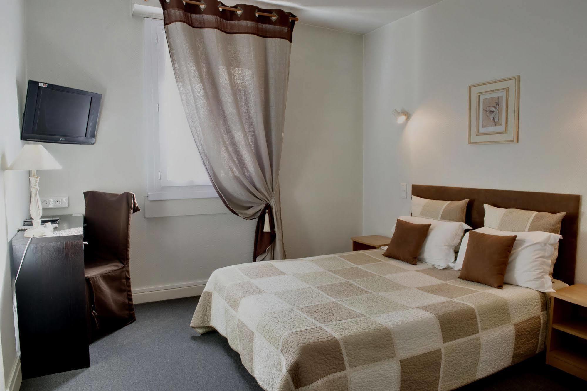 Logis Hotel Orly Alès Kültér fotó